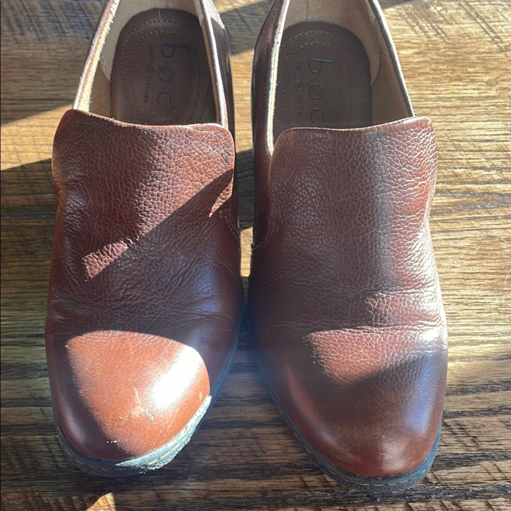 Brown Leather Ankle Boots with Two-Tone Design